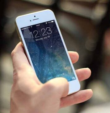 Experiencing the new Oculus Rift VR headset